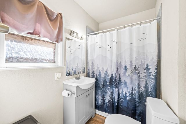 435 W Lynn Street, Slaton, TX 79364