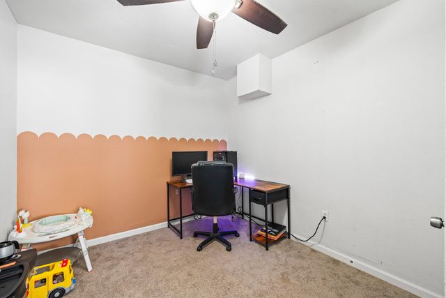 435 W Lynn Street, Slaton, TX 79364