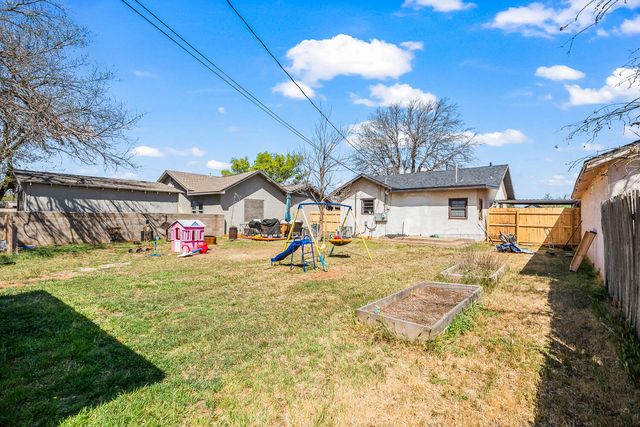 435 W Lynn Street, Slaton, TX 79364