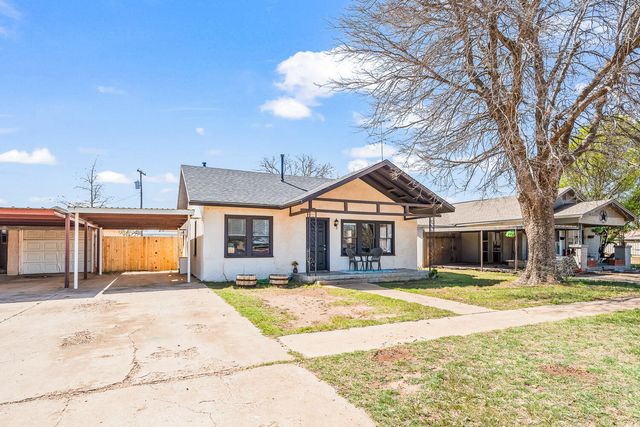 435 W Lynn Street, Slaton, TX 79364