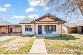 435 W Lynn Street, Slaton, TX 79364