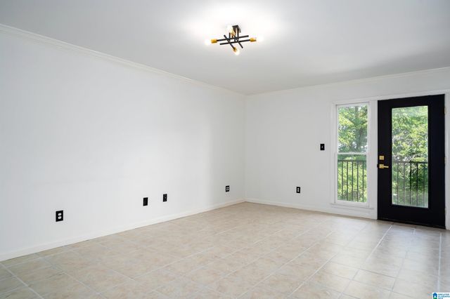2407 Arlington Cres Apt D, Birmingham, AL 35205