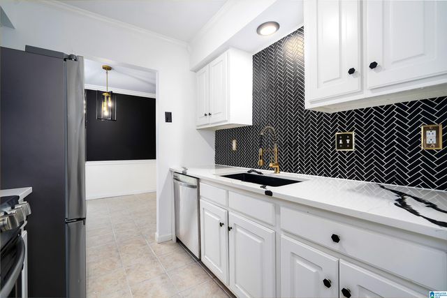2407 Arlington Cres Apt D, Birmingham, AL 35205
