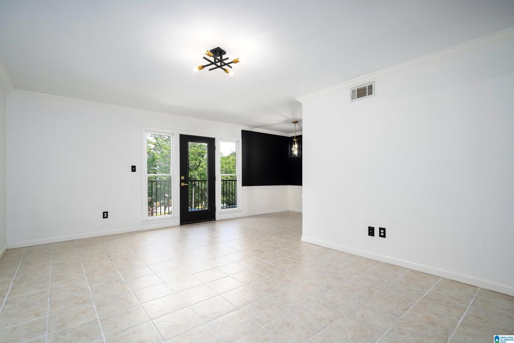 2407 Arlington Cres Apt D, Birmingham, AL 35205