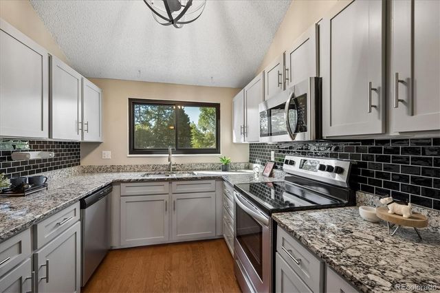 3666 S Depew Street 302, Denver, CO 80235