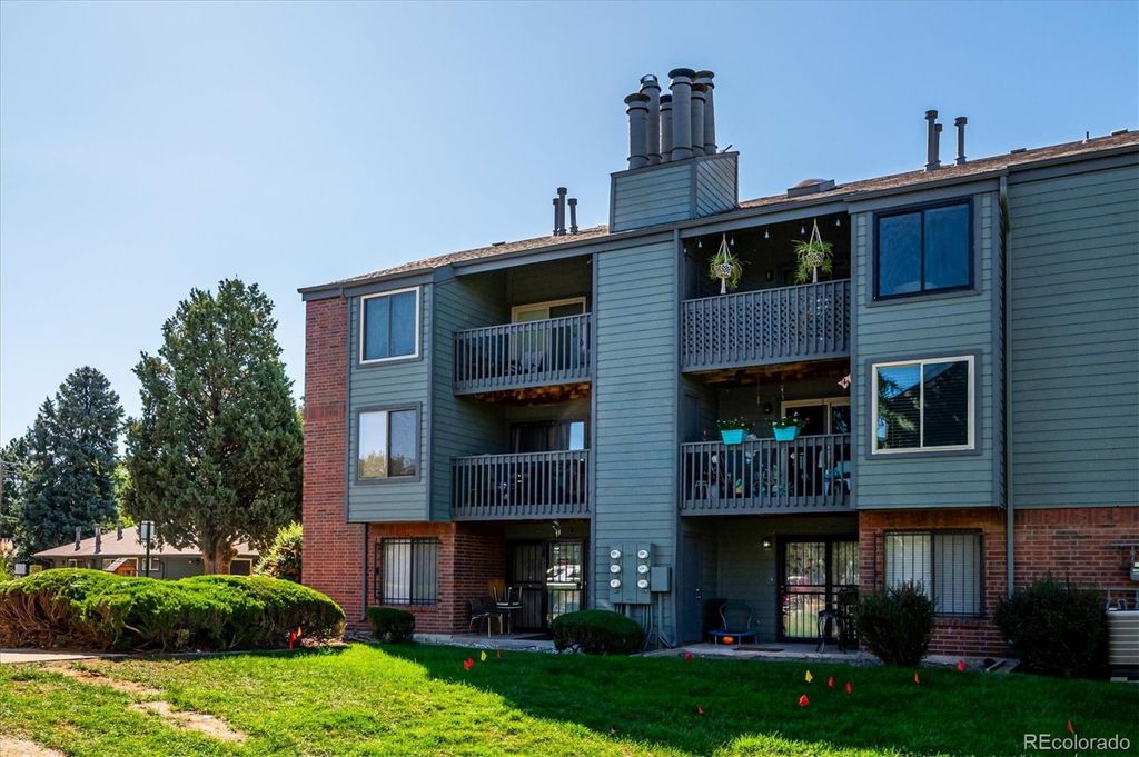 3666 S Depew Street 302, Denver, CO 80235
