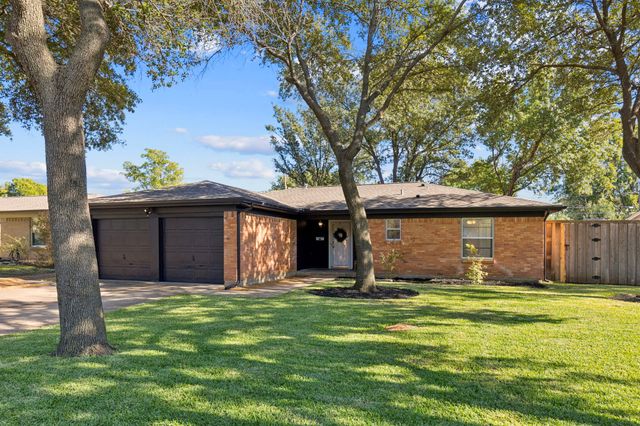 13526 Janwood Lane, Farmers Branch, TX 75234