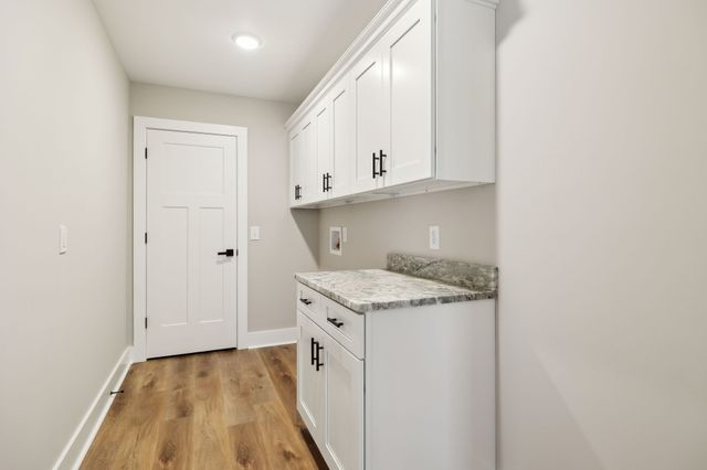 1507 New Harmony Rd, Hartsville, TN 37074