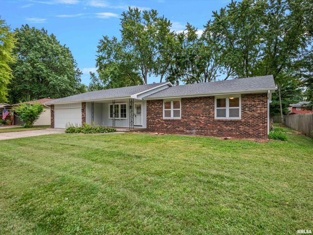 610 EVERGREEN Drive, Chatham, IL 62629