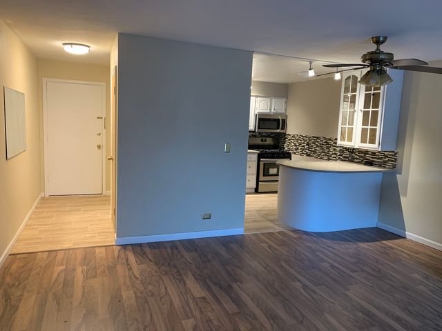 5000 Carriageway Drive 315, Rolling Meadows, IL 60008