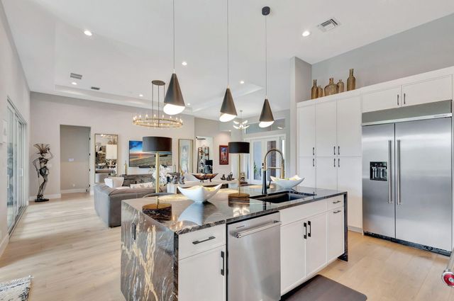 9964 SEAGRASS Way, Palm Beach Gardens, FL 33412