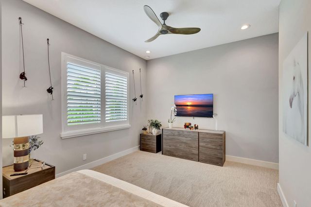9964 SEAGRASS Way, Palm Beach Gardens, FL 33412