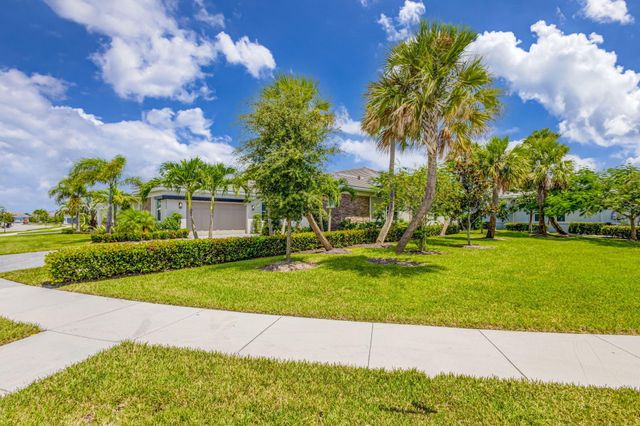 9964 SEAGRASS Way, Palm Beach Gardens, FL 33412