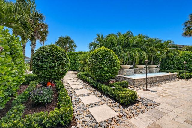 9964 SEAGRASS Way, Palm Beach Gardens, FL 33412
