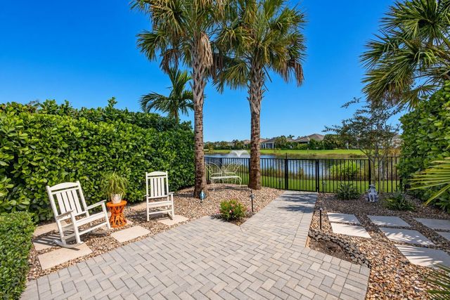 9964 SEAGRASS Way, Palm Beach Gardens, FL 33412