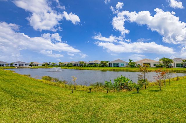 9964 SEAGRASS Way, Palm Beach Gardens, FL 33412