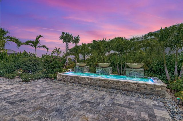 9964 SEAGRASS Way, Palm Beach Gardens, FL 33412