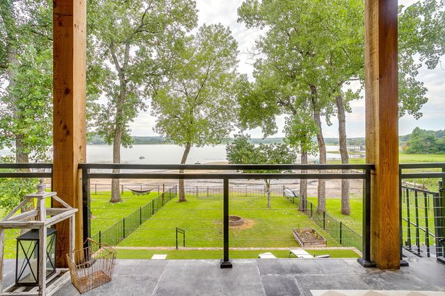 2417 E Lake Drive, Weatherford, TX 76087