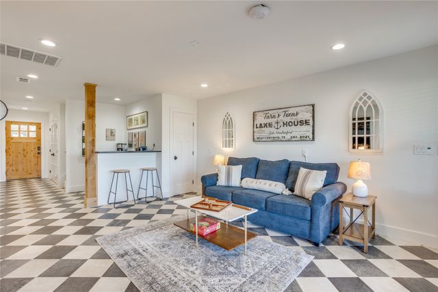 2417 E Lake Drive, Weatherford, TX 76087