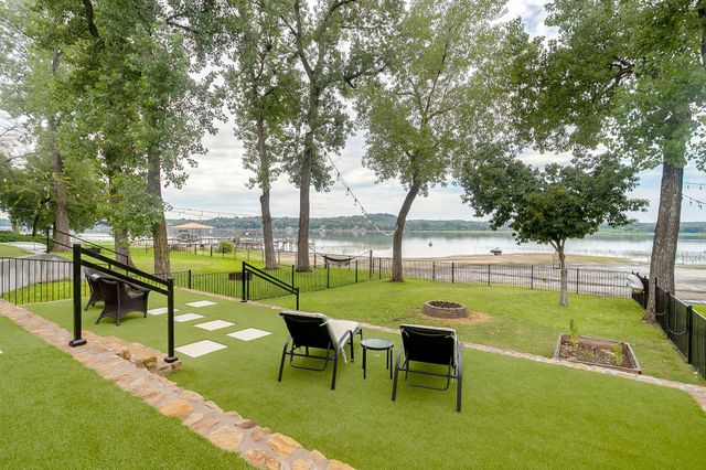 2417 E Lake Drive, Weatherford, TX 76087