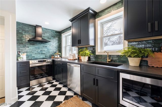 1728 Sunset, Warren, OH 44483