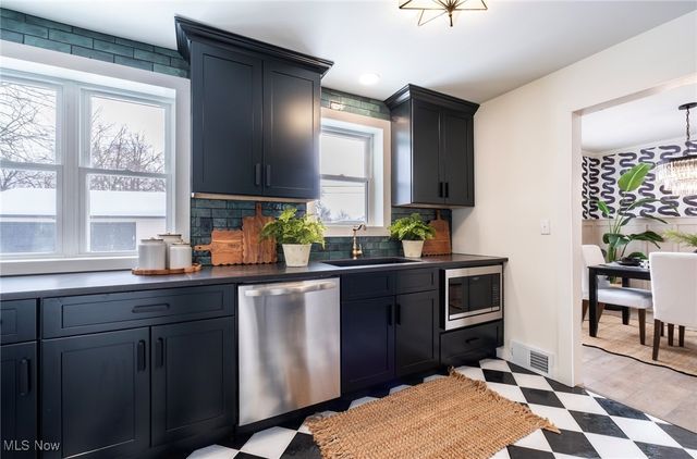 1728 Sunset, Warren, OH 44483