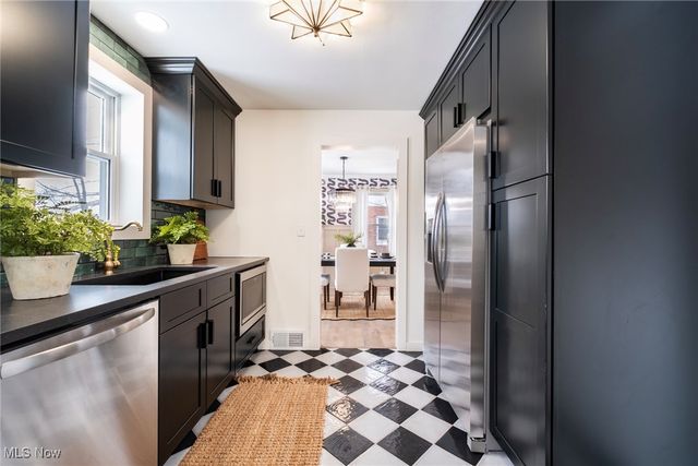 1728 Sunset, Warren, OH 44483