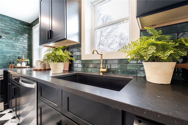 1728 Sunset, Warren, OH 44483