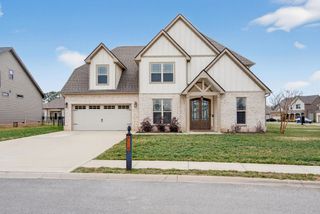 300 Lowline Dr, Clarksville, TN 37043