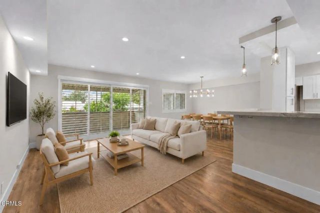 385 S Oakland Avenue 304, Pasadena, CA 91001