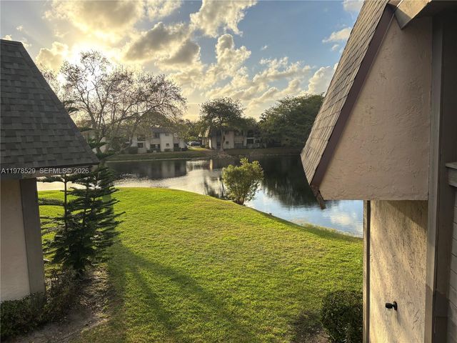 3615 NW 94th Ave 8F, Sunrise, FL 33351