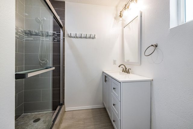 11709 El Solindo Avenue NE, Albuquerque, NM 87111