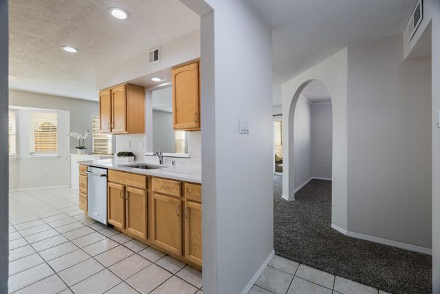 11709 El Solindo Avenue NE, Albuquerque, NM 87111