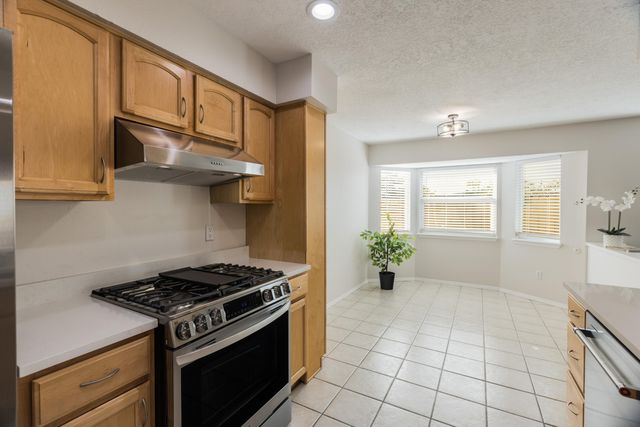 11709 El Solindo Avenue NE, Albuquerque, NM 87111