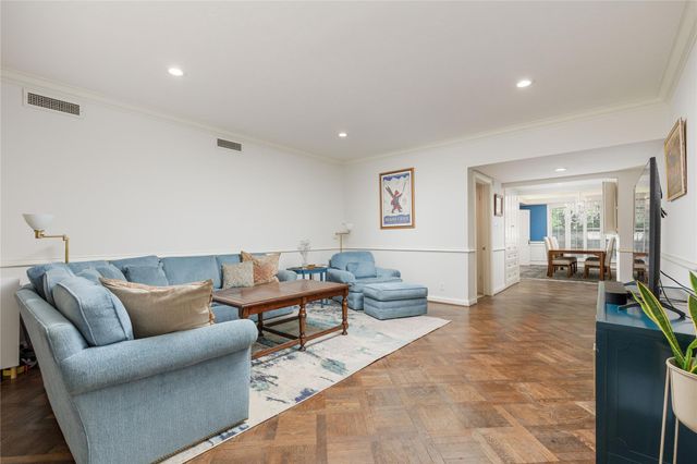 6126 Averill Way 103W, Dallas, TX 75225