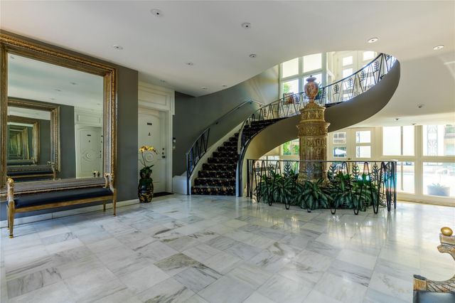 6126 Averill Way 103W, Dallas, TX 75225