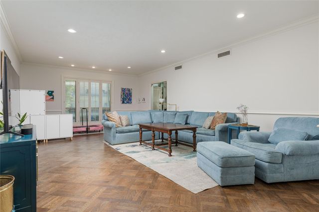 6126 Averill Way 103W, Dallas, TX 75225