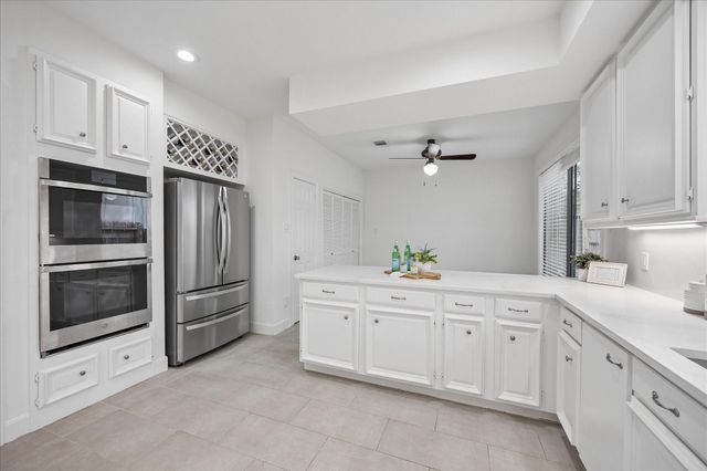 2214 Nantucket Drive D, Houston, TX 77057