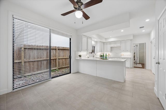 2214 Nantucket Drive D, Houston, TX 77057