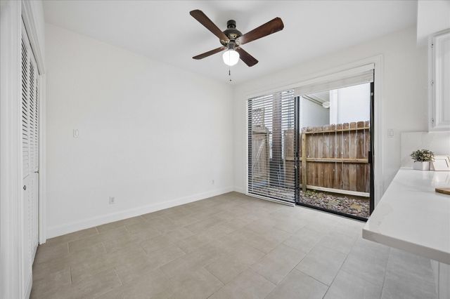 2214 Nantucket Drive D, Houston, TX 77057