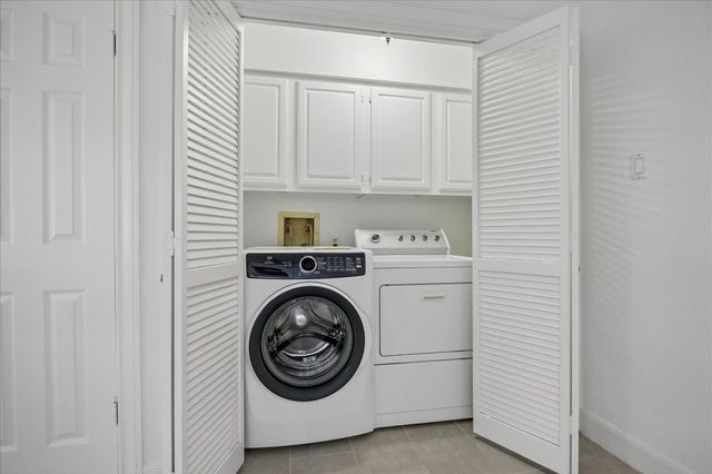 2214 Nantucket Drive D, Houston, TX 77057