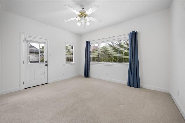 2214 Nantucket Drive D, Houston, TX 77057