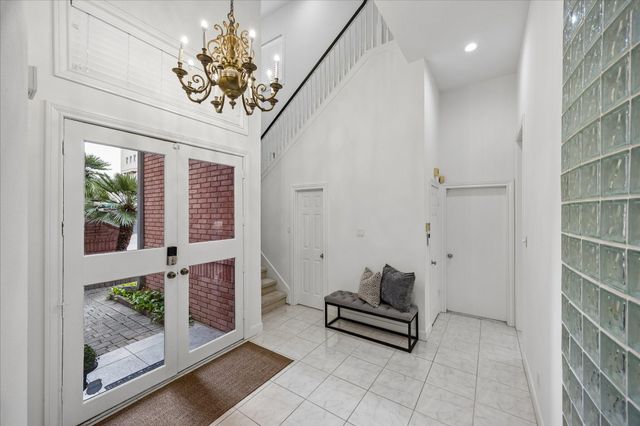 2214 Nantucket Drive D, Houston, TX 77057