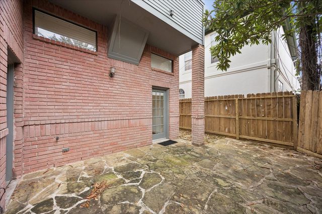 2214 Nantucket Drive D, Houston, TX 77057