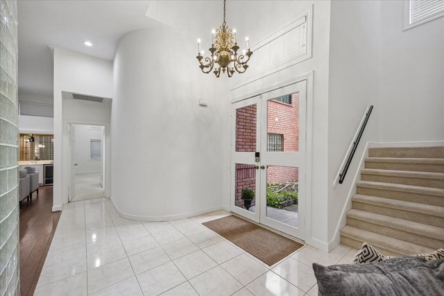 2214 Nantucket Drive D, Houston, TX 77057