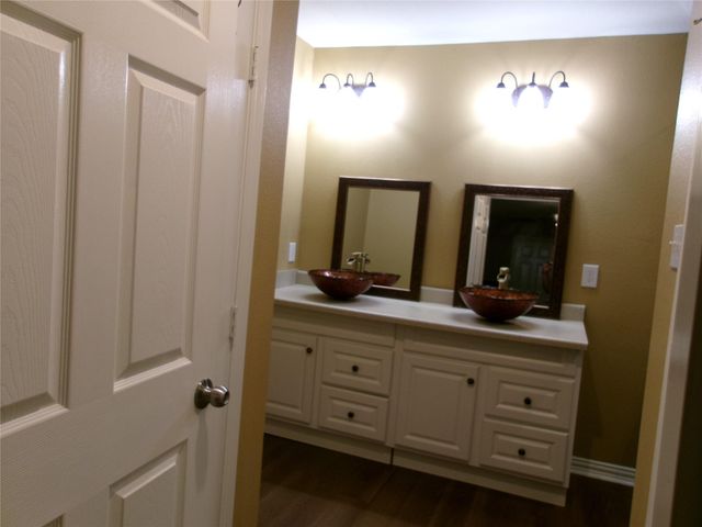 8018 Chateau Street, Houston, TX 77028