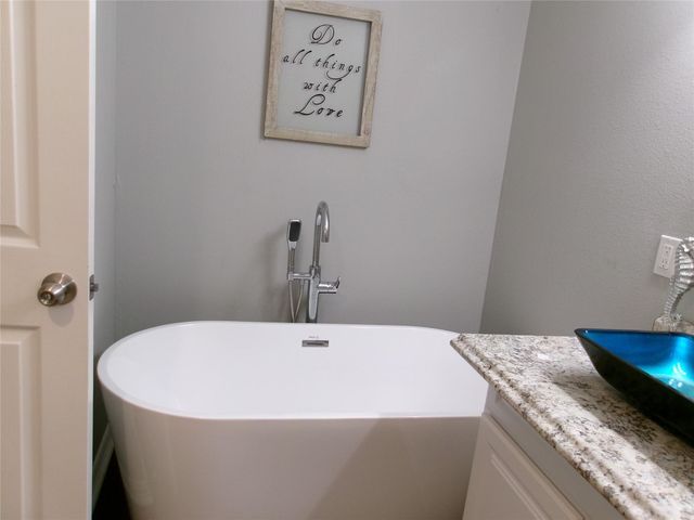 8018 Chateau Street, Houston, TX 77028