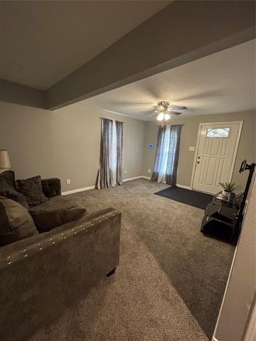 8018 Chateau Street, Houston, TX 77028