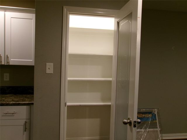 8018 Chateau Street, Houston, TX 77028