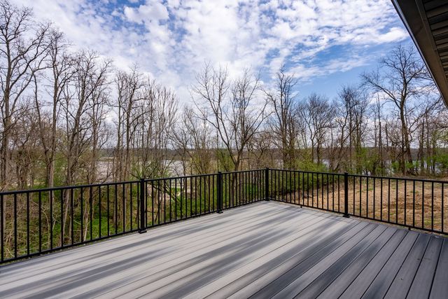 218 Bluff Boulevard, Princeton, IA 52768